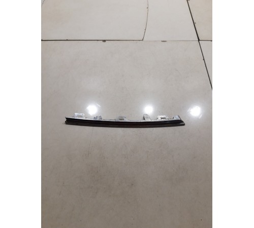 Молдинг решетки радиатора правый