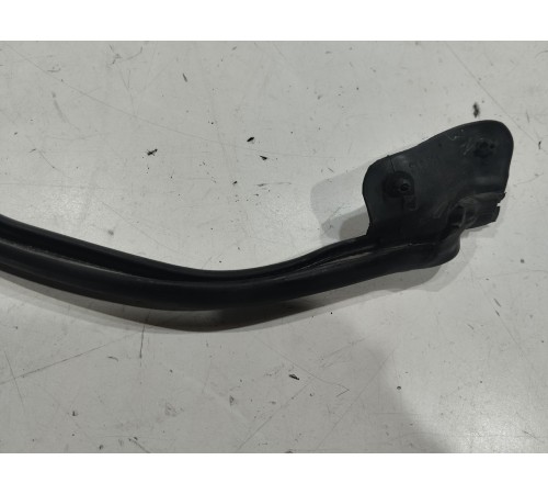 Уплотнитель стекла двери (задний правый)