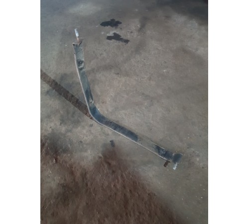 Кронштейн крепление лямка топливного бака передний правый