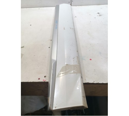 Накладка двери передняя левая нижняя