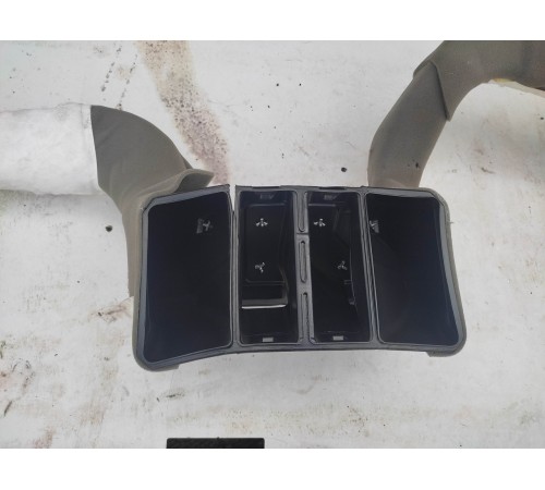 Воздуховод торпедо центральный