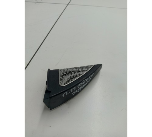 Динамик (уголок) двери передний правый