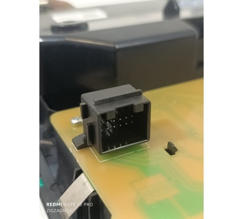 Плафон освещения салона передний