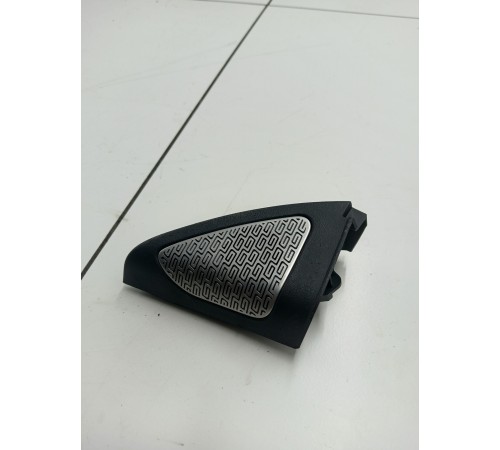 Динамик (уголок) двери передний правый