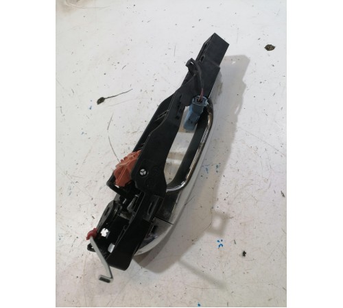 Ручка двери передняя левая наружная