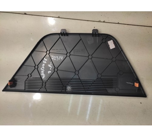 пластик багажника (задний левый)