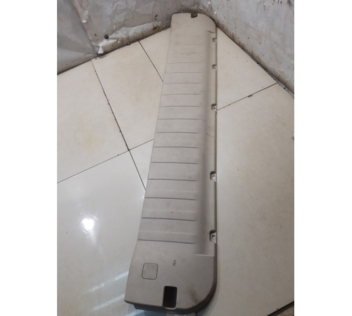 Накладка крышки багажника