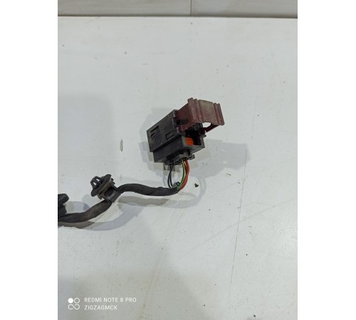 Электропроводка двери (передняя левая)