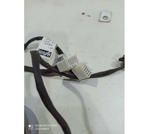 Электропроводка двери (передняя левая)