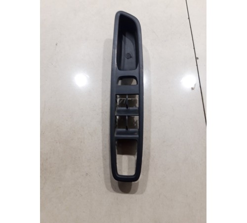 Накладка блока управления стеклоподъемниками (передняя левая)