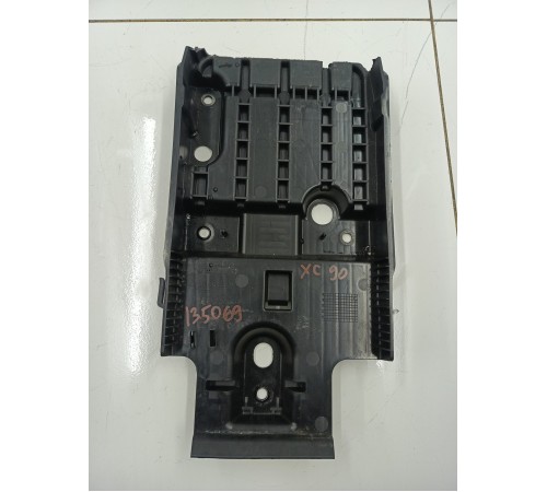 Площадка под АКБ аккумулятор