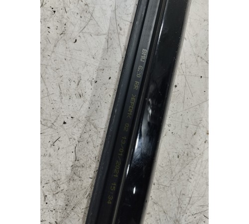 Молдинг стекла задний правый