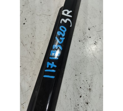 Молдинг стекла задний правый