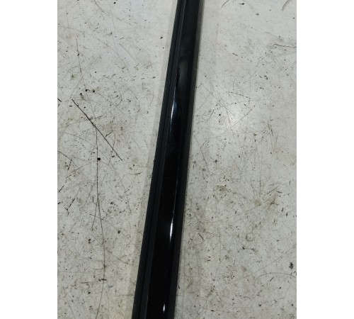 Молдинг стекла задний правый