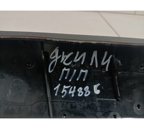 Обшивка двери передняя правая