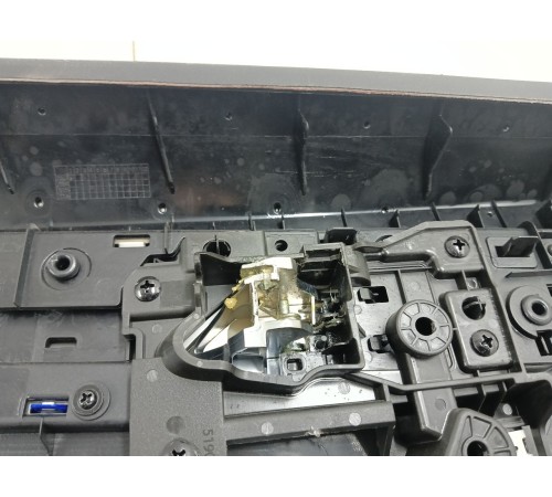 Обшивка двери передняя правая