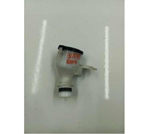 Горловина бачка омывающей жидкости