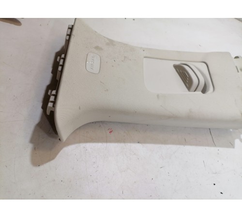 Обшивка центральной стойки левая верхняя