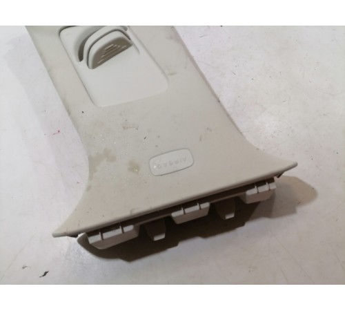 Обшивка центральной стойки левая верхняя