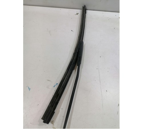 Поводок стеклоочистителя правый