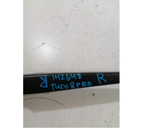 Поводок стеклоочистителя правый