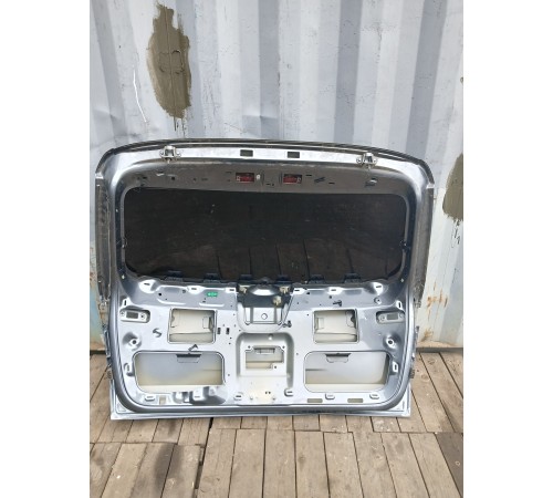 Дверь крышка багажника