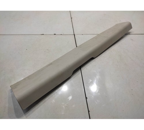 Накладка порога (передняя, левая)