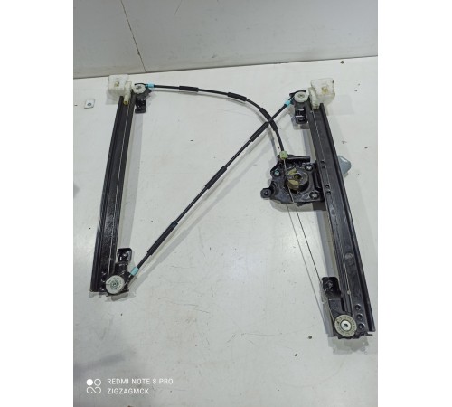 Стеклоподъемник (передний правый)