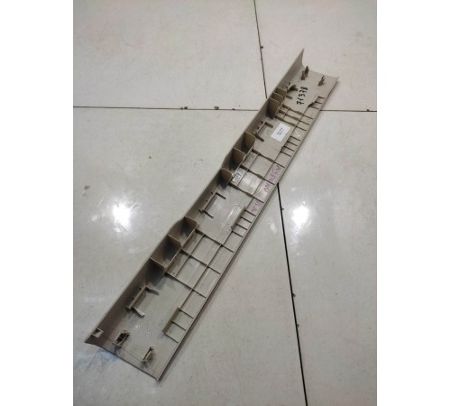 Накладка порога (передняя, левая)