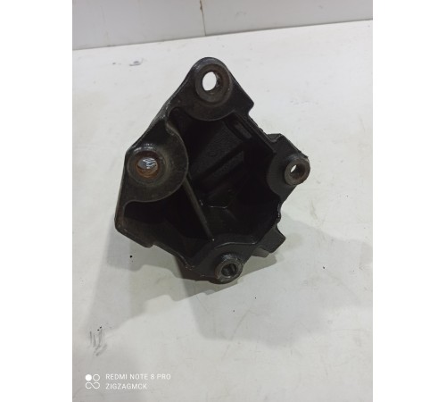 Кронштейн двигателя