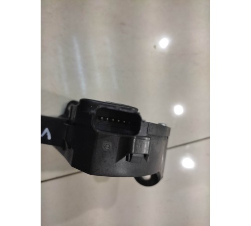 Педаль акселератора