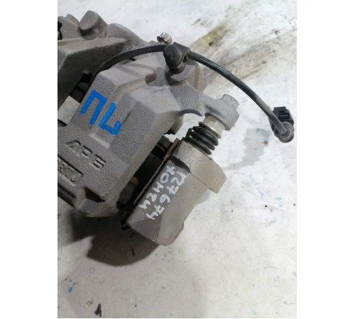 Суппорт передний левый