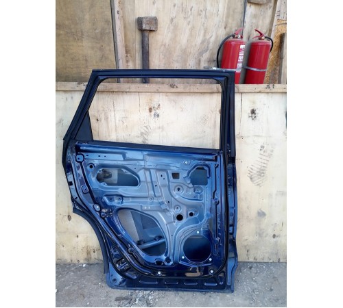 Дверь задняя левая