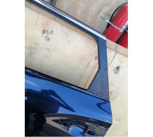 Дверь задняя левая