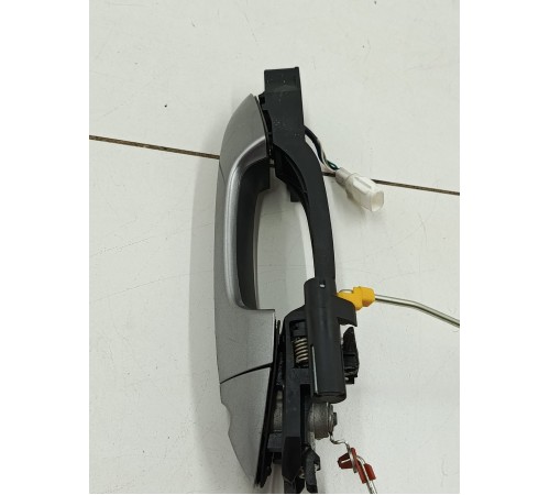 Ручка двери передняя левая (наружная)