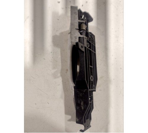 Ручка двери передняя правая (наружная)