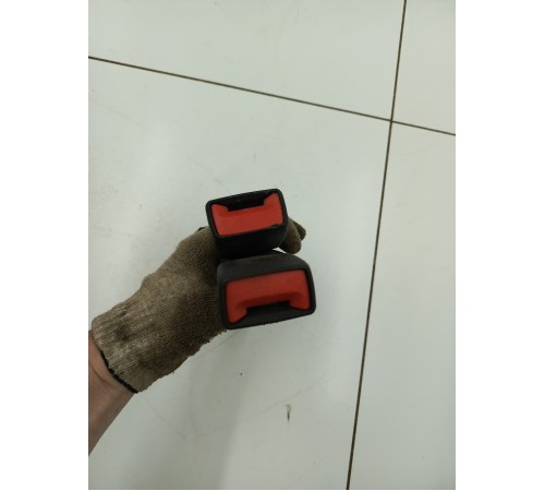 Ответная часть ремня безопасности задняя левая