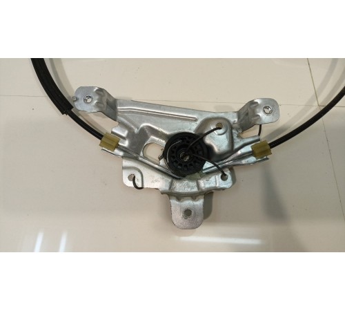 Стеклоподъемник электрический задний правый