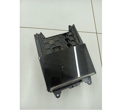 Бардачок центральной консоли малый