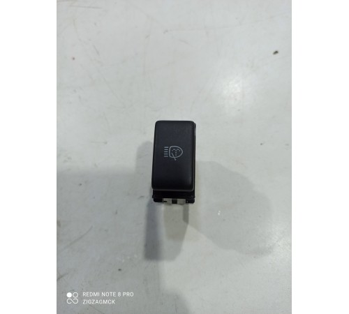 Кнопка включения омывателя фар