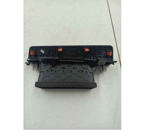 Воздушный дефлектор передний левый