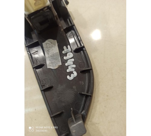 Кнопка стеклоподъемника (задняя, правая)