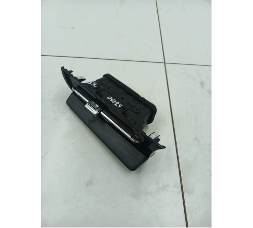 Воздушный дефлектор передний левый