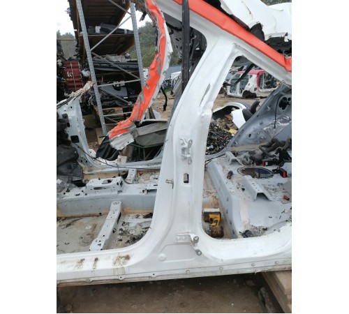 Порог левый