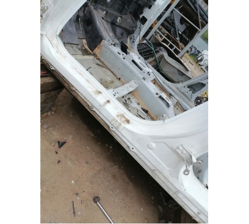 Порог левый