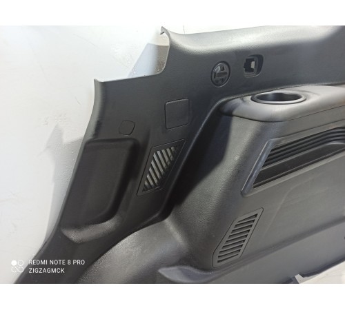 Обшивка багажника(правая)