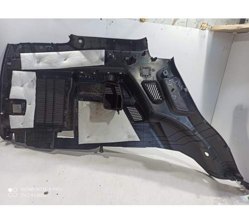 Обшивка багажника(правая)