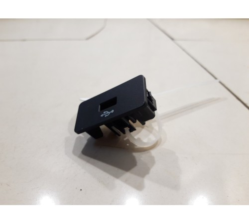 Накладка разъема USB