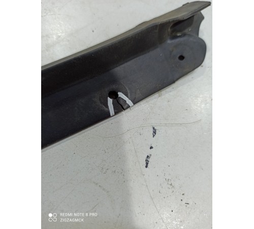 Уплотнитель задней арки левый