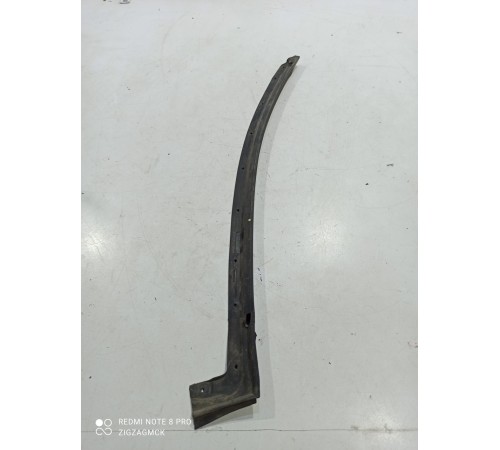 Уплотнитель задней арки левый